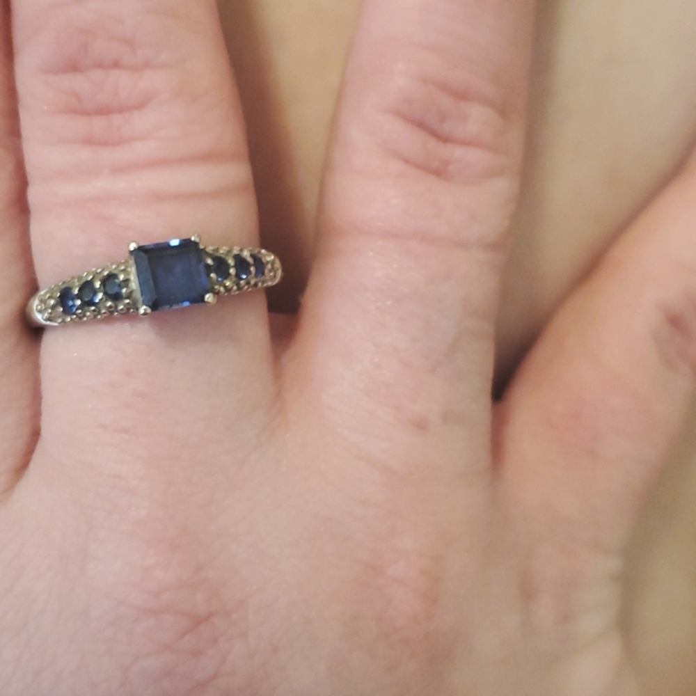 Sapphire ring